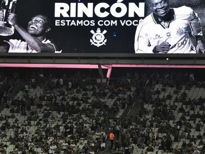 Corpo de Freddy Rincón é velado em estádio na Colômbia