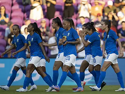 Seleção feminina é convocada para últimos jogos antes da Copa; veja lista