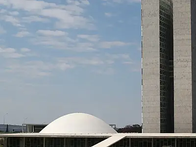 Senado adia votação da reoneração da folha de pagamento de 17 setores