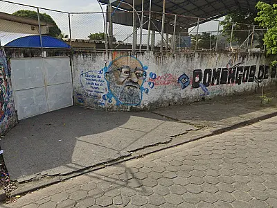 Estudante é apreendido com uma machadinha dentro de uma escola Estadual no Guarujá