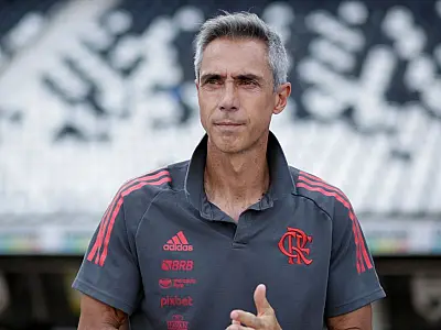 Paulo Sousa liga alerta no Flamengo e pede foco aos jogadores