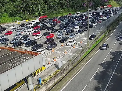 Rodovias paulistas devem receber 4 milhões de veículos durante o feriado prolongado