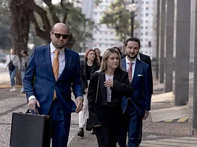 Advogado de viúva de Gugu faz vídeo com filhas do apresentador no estilo 'Succession'