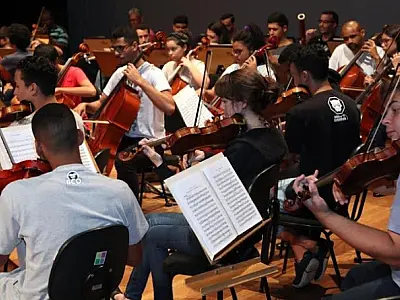 Festa Inverno, homenagem a Dercy e cinema se destacam na agenda cultural santista