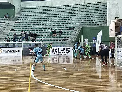 Santos Brasil vence pela sétima vez e dispara na liderança do grupo B