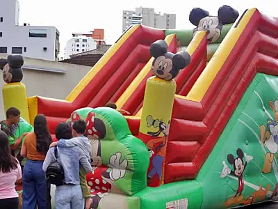 Fundo Social do Guarujá realiza Festa de Natal para crianças
