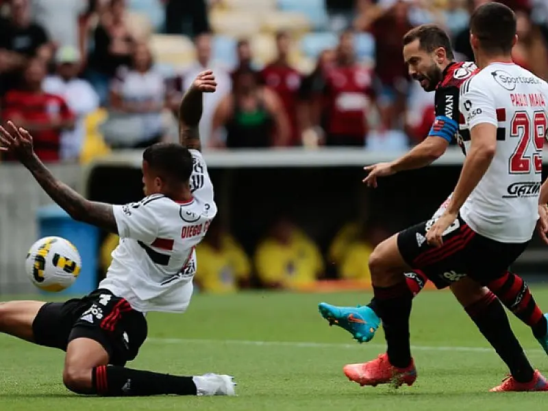 Flamengo domina São Paulo e vence no Maracanã com estrela de Paulo Sousa
