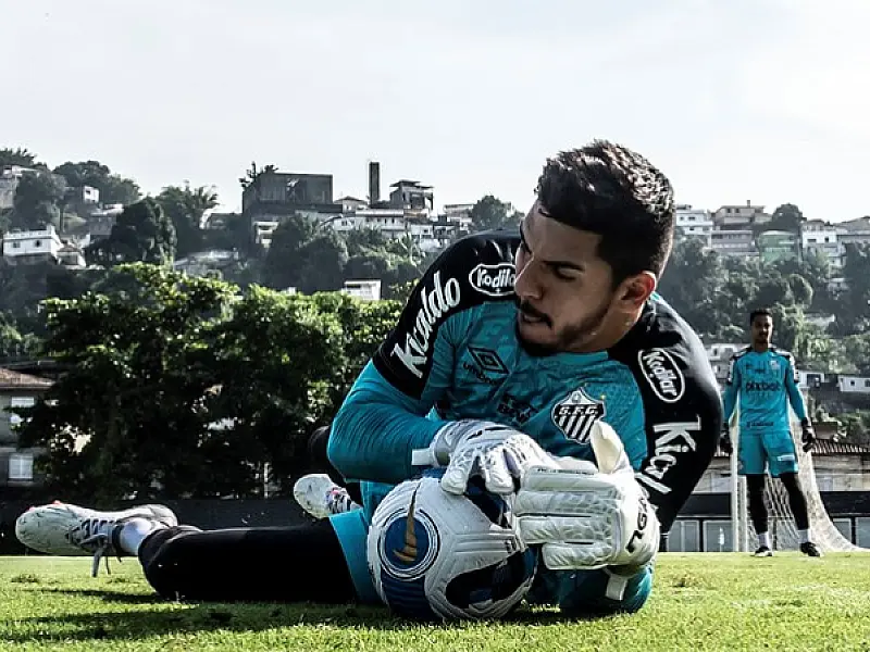 João Paulo exalta o apoio da torcida, mas pede calma na euforia
