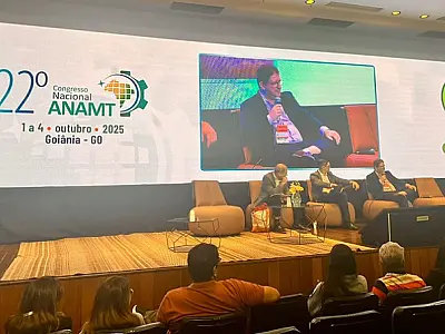 Guarujá participa de congresso sobre Medicina do Trabalho em Goiânia