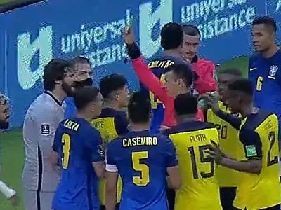 Brasil empata com o Equador em jogo com arbitragem confusa