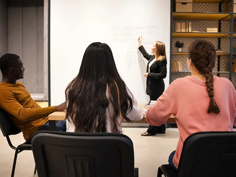 Portal Trampolim oferece 420 vagas em cursos profissionalizantes gratuitos