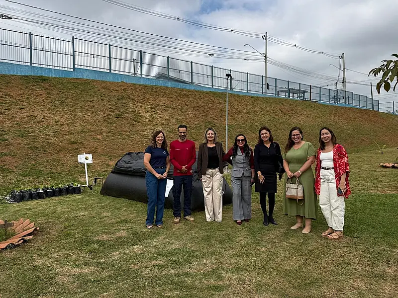 São Vicente visita projeto que transforma lixo em energia e avalia implantação em escolas