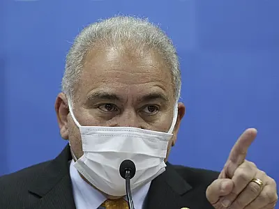 Ministro da Saúde alerta que país não atingiu pico da variante Ômicron