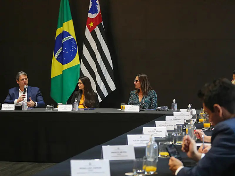 "SP na Direção Certa": Governo define diretrizes para ampliar investimentos e eficiência do Estado