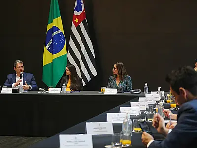 "SP na Direção Certa": Governo define diretrizes para ampliar investimentos e eficiência do Estado