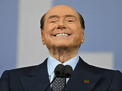 Internado na UTI, Silvio Berlusconi está com leucemia, diz jornal italiano