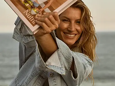 Livro de Gisele Bündchen alcança 2º lugar em lista de mais vendidos e top comemora