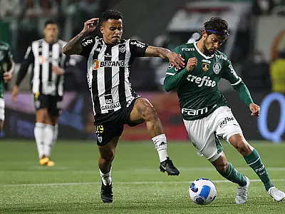Palmeiras vence o Atlético-MG fora de casa e aumenta diferença na liderança