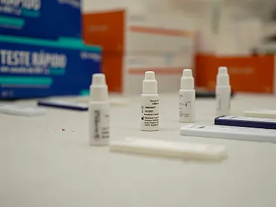 Ação do 'Março Lilás' realiza 150 atendimentos de saúde e amplia prevenção em Mongaguá