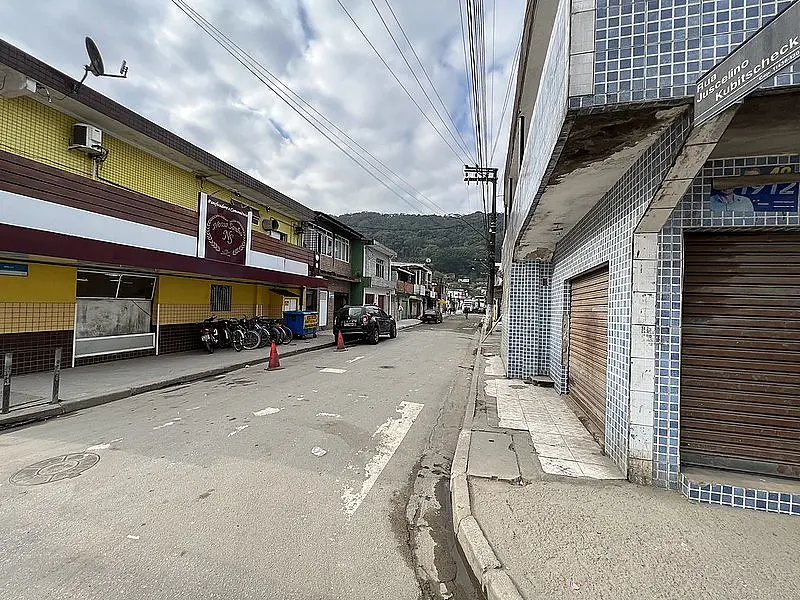 Serviço: Ruas da Vila Zilda, na cidade do Guarujá, recebem nova pavimentação
