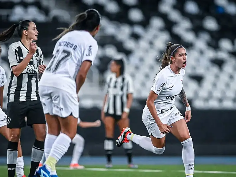Santos goleia Guarani para seguir 100% na Série B do Brasileiro