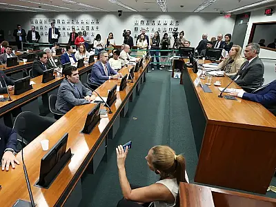 Deputado do PT completa lista tríplice para relatar cassação de Brazão
