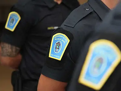 Agentes recém-formados da GCM-SV detêm indivíduo por furto de corrente e prestam auxílio à vítima