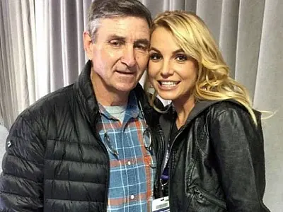 Após separação, Britney Spears cogita se reconciliar com o pai, diz site
