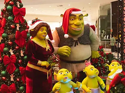 Natal mágico com o Shrek: atração gratuita com personagens fica até o fim do mês no Litoral Plaza