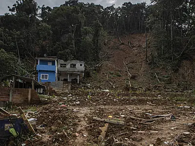 Sob incerteza, moradores resistem em encosta 6 meses após tragédia de São Sebastião