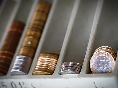 
ACSP: Inflação recua em abril, acelera em termos anuais, e se afasta cada vez mais da meta