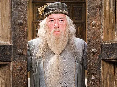 Ator de 'Harry Potter' exclui amante em testamento milionário e deixa menos de R$ 200 mil para os fi