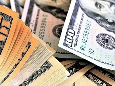Dólar abre em alta e encosta nos R$ 5,10 com juros americanos ainda no radar