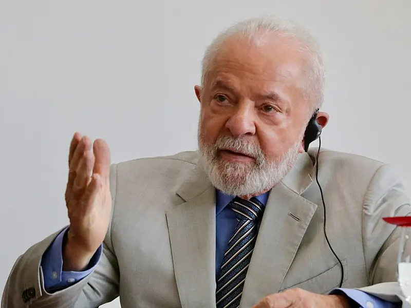 Lula faz fisioterapia e retoma agenda nas próximas semanas