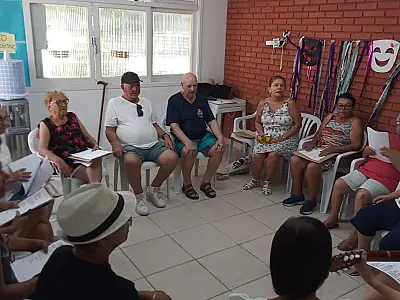 'Coral 60+' resgata tradições do canto coral em Guarujá