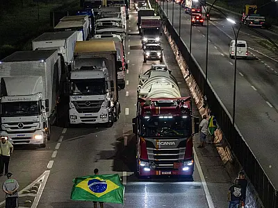 Rodovias federais voltam a ter 6 bloqueios, diz PRF