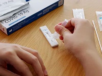 Drogarias abrem venda de autoteste de Covid pelo ecommerce