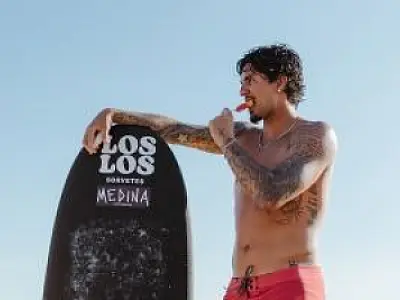 De Maresias para o mundo: Gabriel Medina é anunciado como primeiro embaixador da Sorvetes Los Los