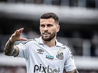 Mesmo após sucesso de Lucas Lima, Santos avalia a necessidade de reforços