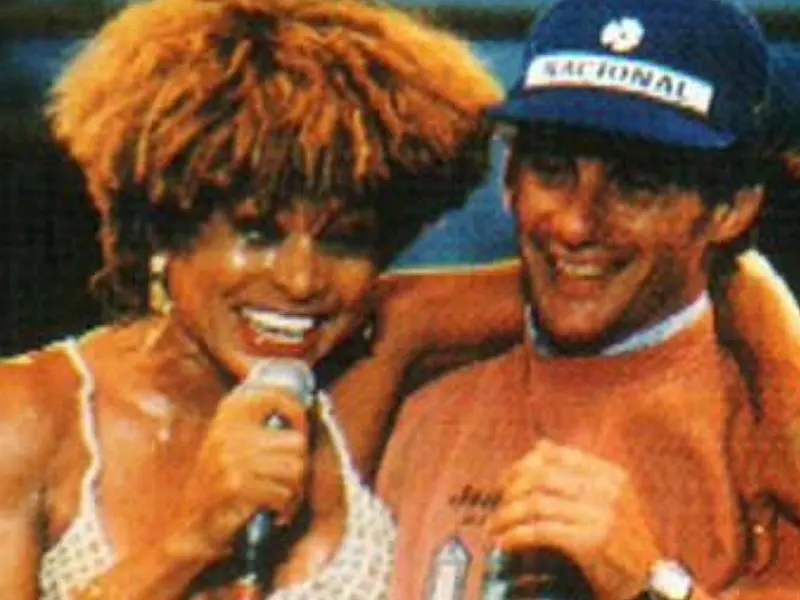 Fã de Ayrton Senna, Tina Turner fez homenagem especial para piloto em show