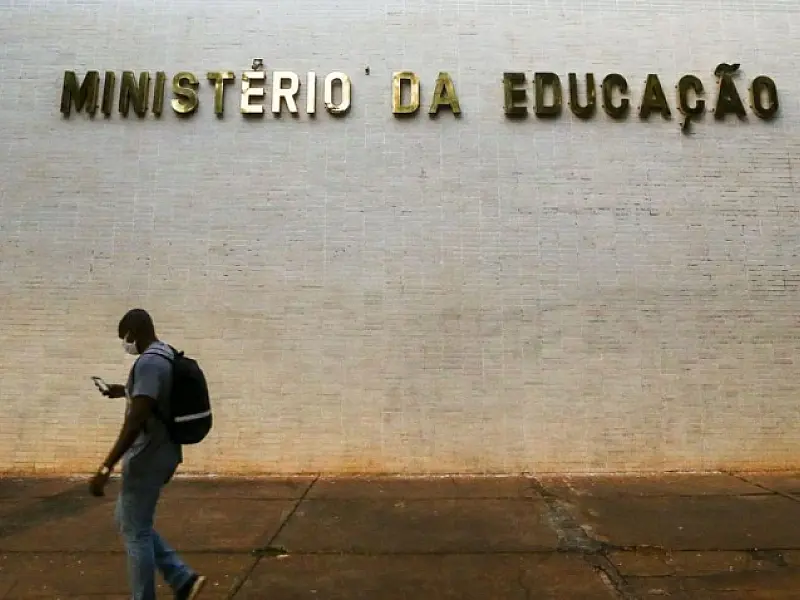 MEC quer regulamentar lei do ensino profissional com rapidez
