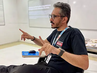 Ensino de Libras por professor surdo reafirma a importância da inclusão na educação
