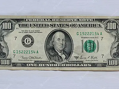 Dólar volta a R$ 5 com divulgação do PIB e acordo nos Estados Unidos