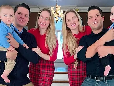 Gêmeas que se casaram com gêmeos e têm filhos idênticos bombam na web
