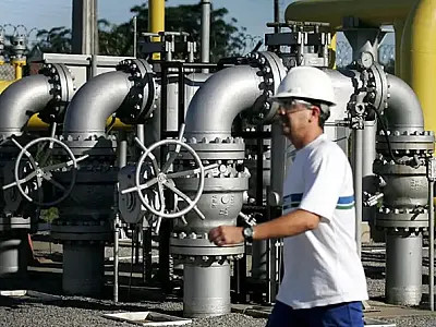 Refinaria de Cubatão paralisa atividades para aumentar eficiência