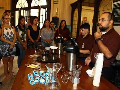 Festival Santos Café provoca alterações no trânsito e horário do bonde