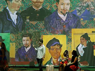Casa França-Brasil oferece viagem imersiva pela obra de Van Gogh