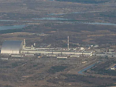 Ucrânia diz que Rússia capturou usina nuclear de Chernobyl