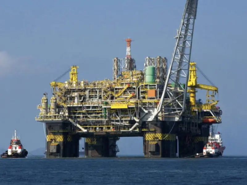 Produção média de petróleo e gás bate recorde em 2023, informa ANP