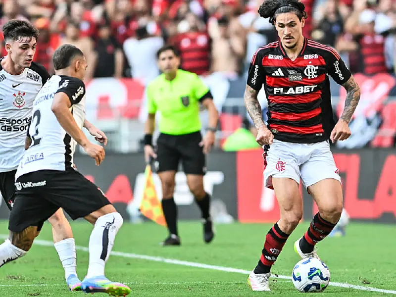 Estudo: Flamengo e Corinthians são os times com menos cartões nos últimos dez anos de Brasileirão